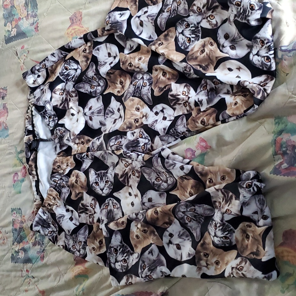Torrid cat leggings plus size 4 (24)